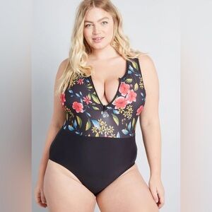 ModCloth‎ One Piece Floral Front Zip Swimsuit Size 2x